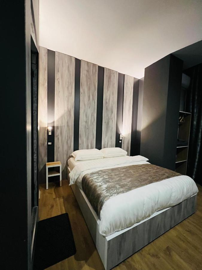Colombia Apartments&Rooms Durrës Eksteriør billede