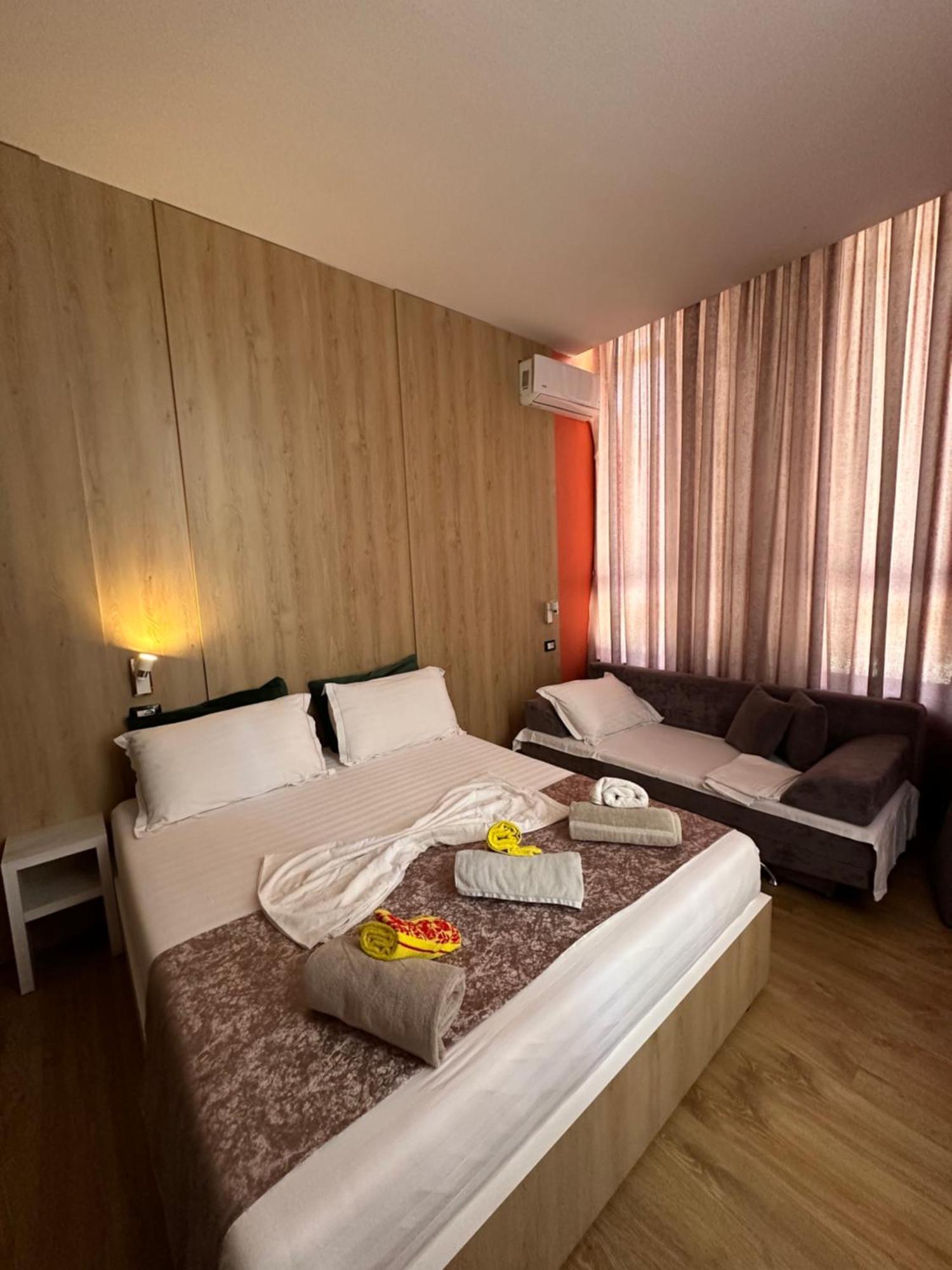 Colombia Apartments&Rooms Durrës Eksteriør billede
